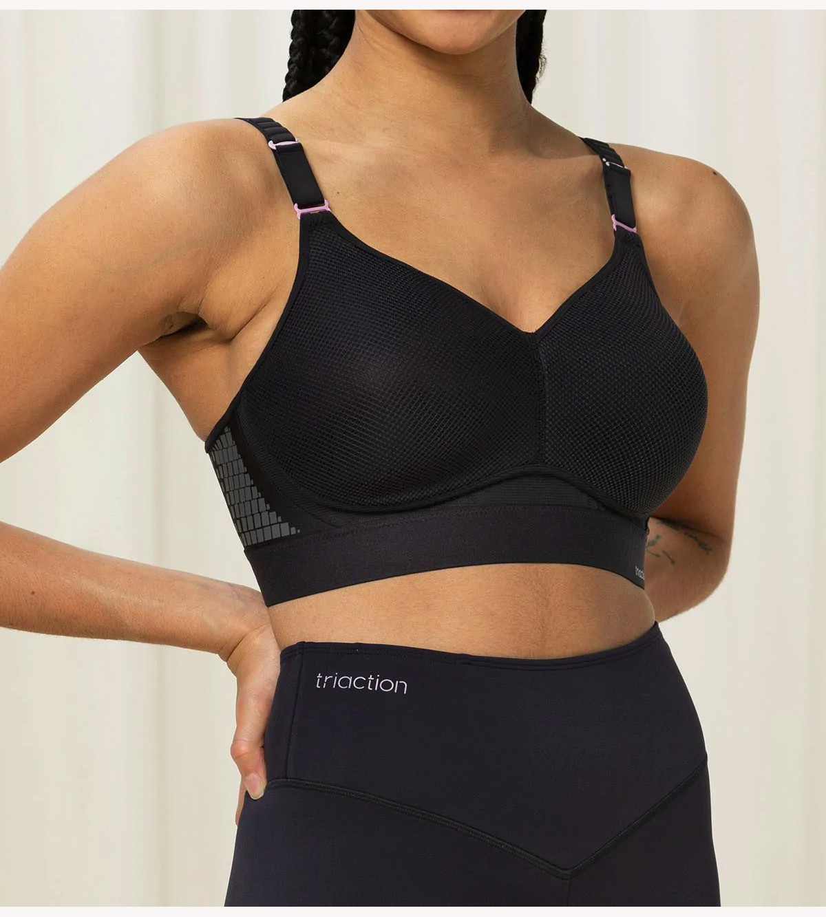 Triumph's Triaction Sports Bra: Elevating Activewear with Herezie's  Creative Touch