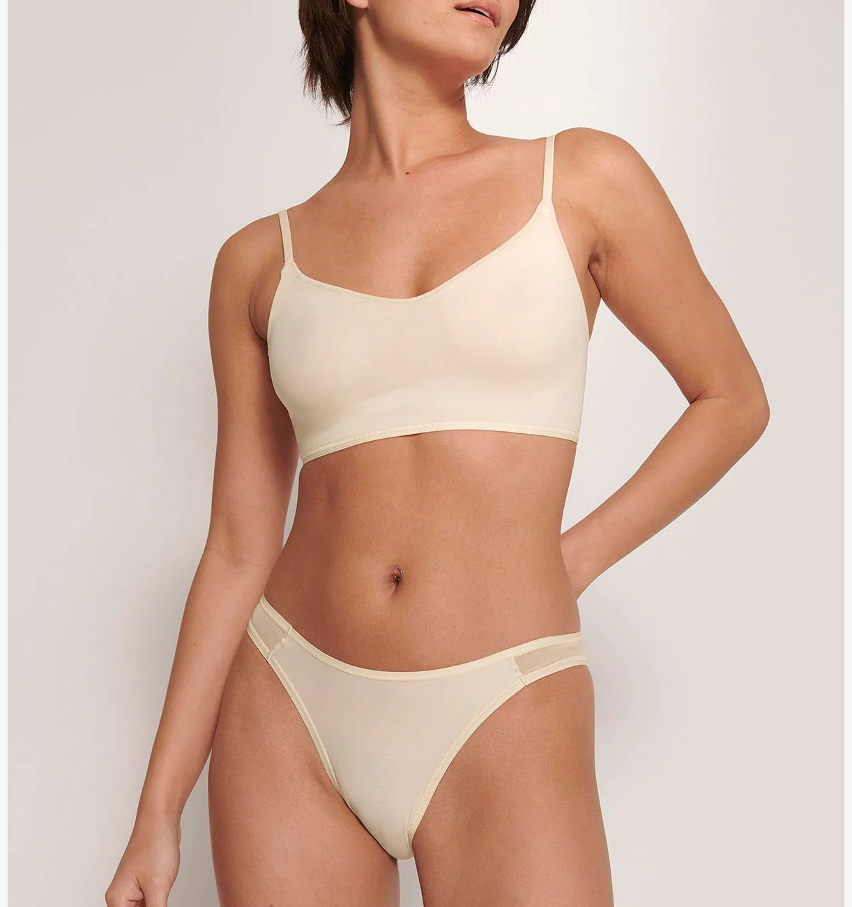 Kayser Women's Brazilian Push Up Bra - White - Size 14D